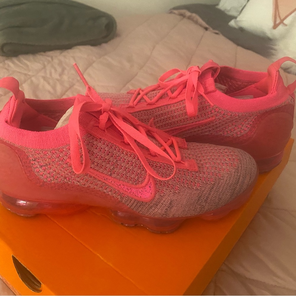 Pink Nike Vapormax